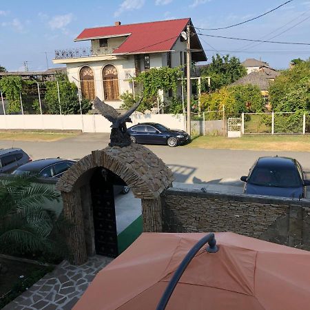 Гостевой Дом Siella Hotel Sukhumi Exterior foto