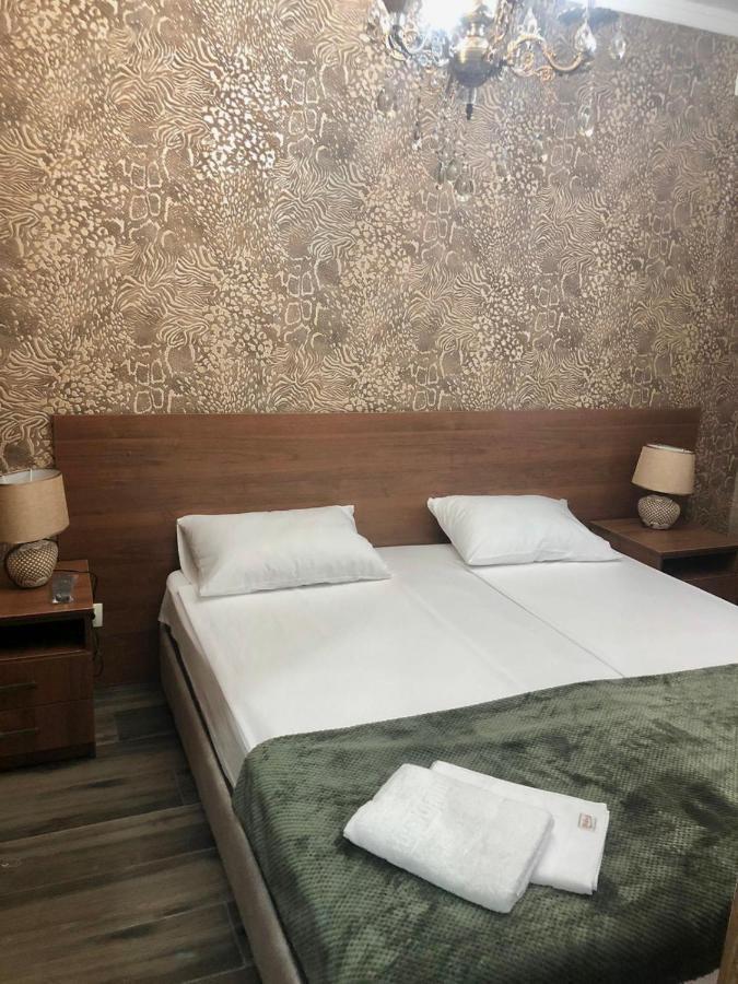 Гостевой Дом Siella Hotel Sukhumi Exterior foto